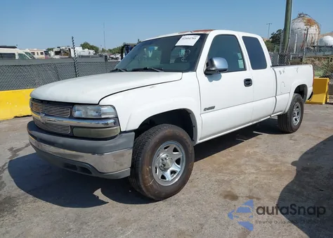 2002 Chevrolet Silverado 1500 Ls z USA, uszkodzony, nr VIN 2GCEC19T821349785